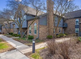 Building Photo - 11 Foxcroft Rd