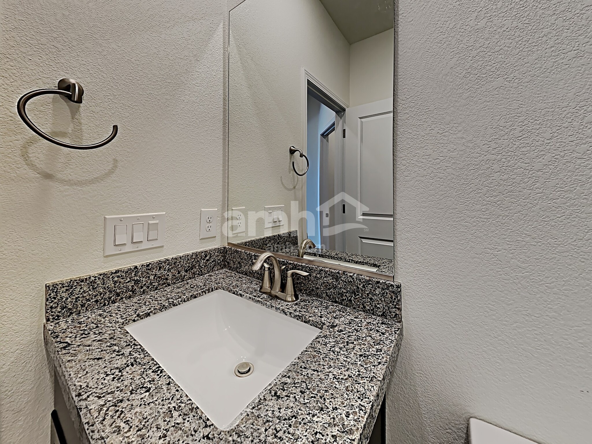 Building Photo - 8152 Inhibition Ct