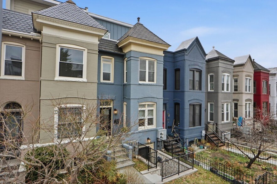Building Photo - 3620 13th St NW