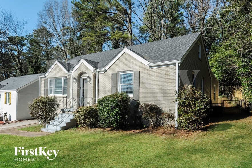 Building Photo - 1954 Wildwood Dr