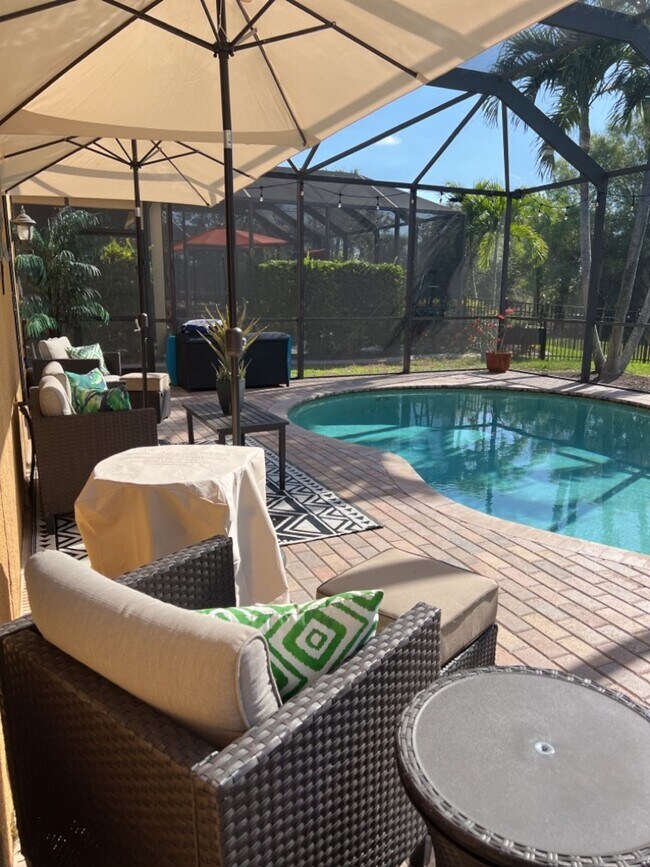 Building Photo - 12214 Country Day Cir