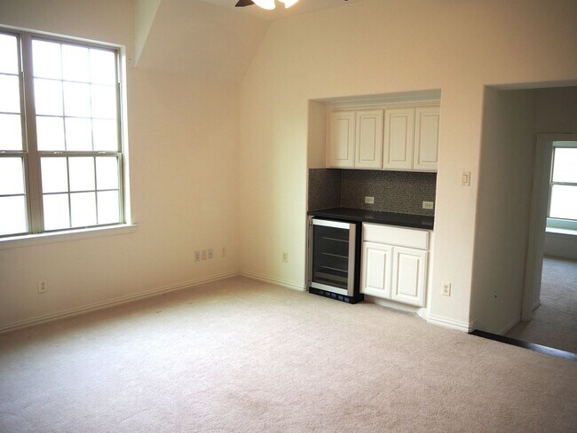 Building Photo - 2007 Greenvine Cir