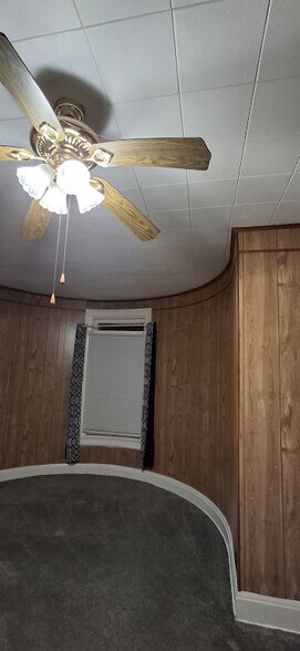 Building Photo - 2202 Mulberry St