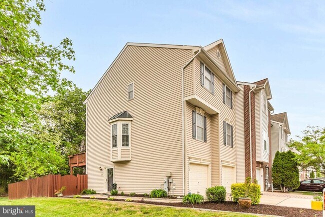 Building Photo - 2152 Millhaven Dr