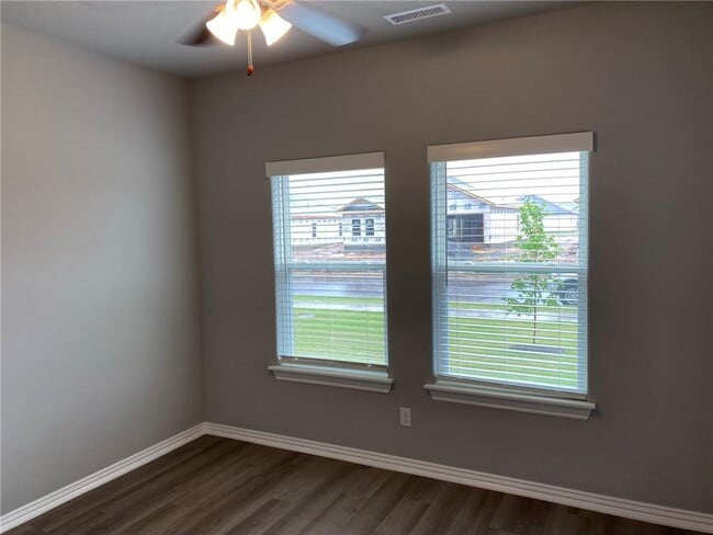 Building Photo - 221 Williams ct