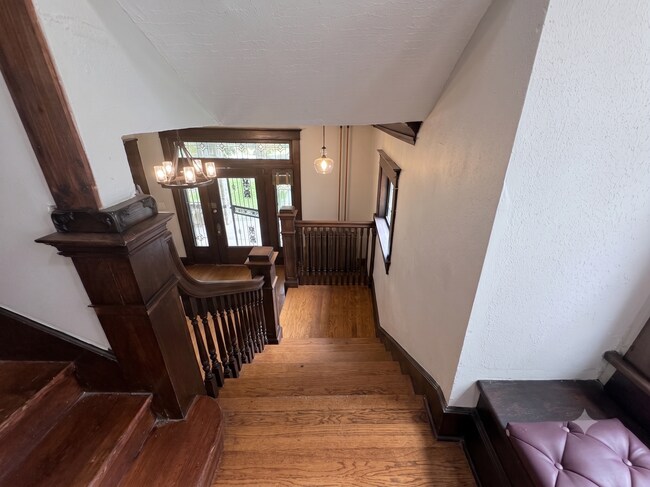 Building Photo - 1258 Agnes Pl