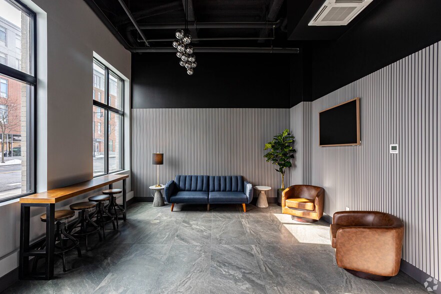 Building Photo - 367 Western Ave