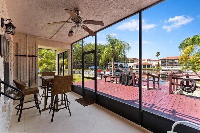 Building Photo - 2571 Cyprus Dr