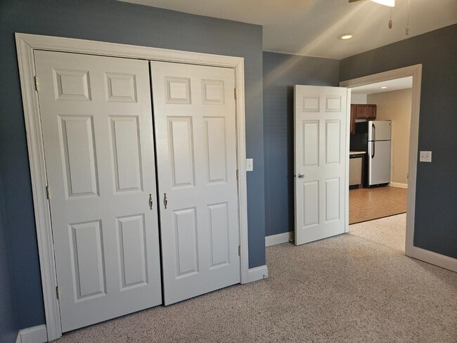 Building Photo - 728 W Calhoun St