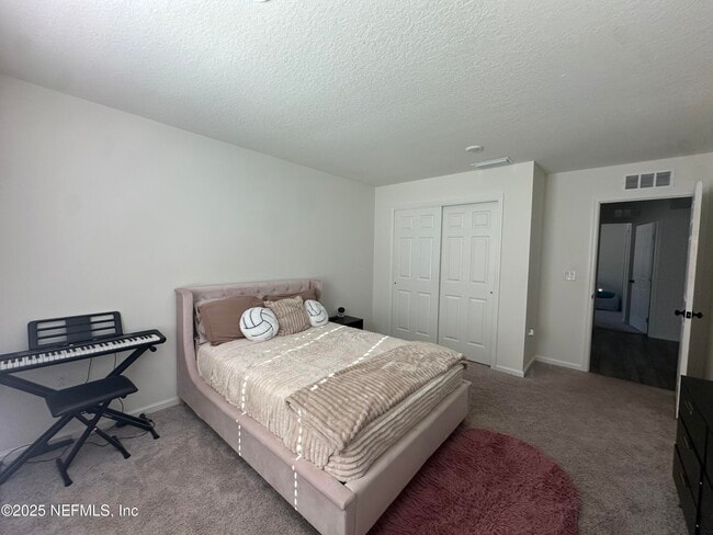 Building Photo - 960 Panther Lk Pkwy