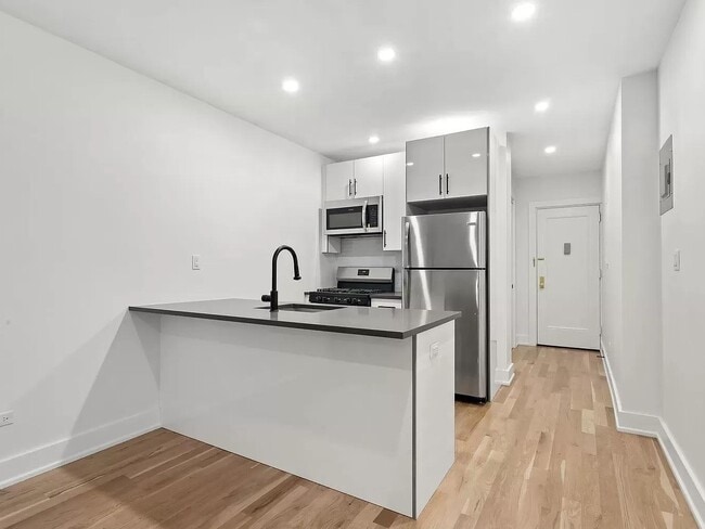 Building Photo - 3286 33rd Street