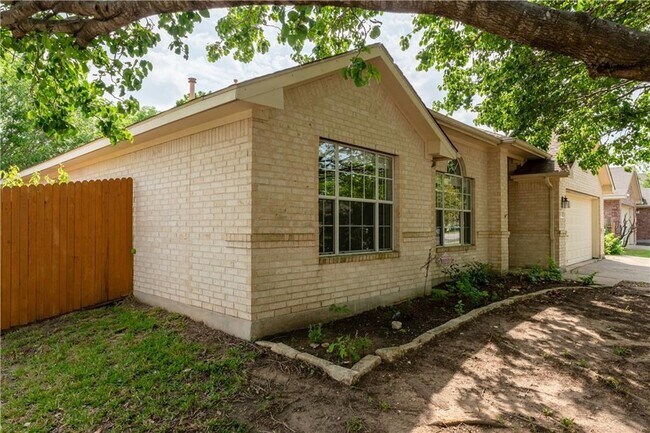 Primary Photo - 1517 Hollyhock Ct