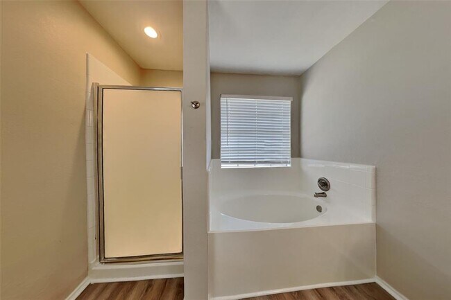Building Photo - 21210 Bridgemeadows Ln