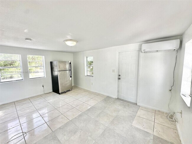 Building Photo - 1278 NW 44th St