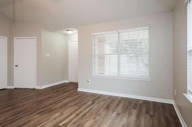Building Photo - 1419 Penny Royal Ct