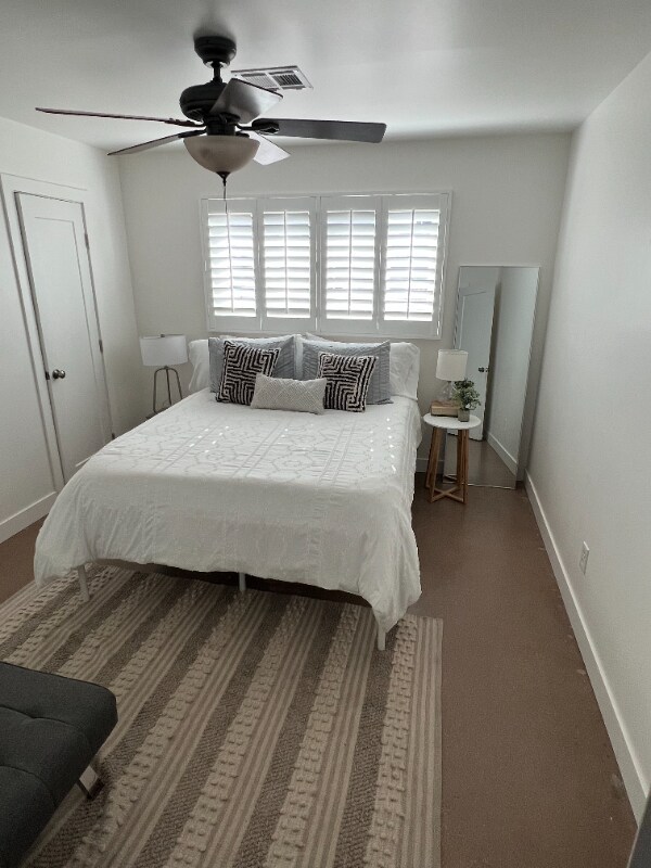 Building Photo - 6438 E Sheridan St