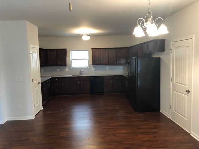 Building Photo - 4 Bedroom Single Family Home in McDonough!