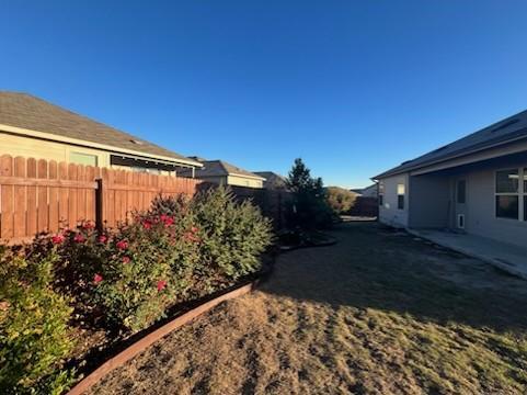 Building Photo - 424 COSMOS LN