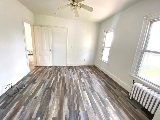 Building Photo - 1140 Vestal Ave