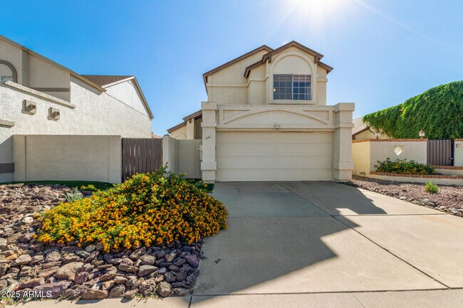 Primary Photo - 501 E Topeka Dr