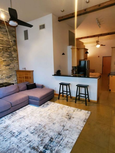 Building Photo - 773 N Water St