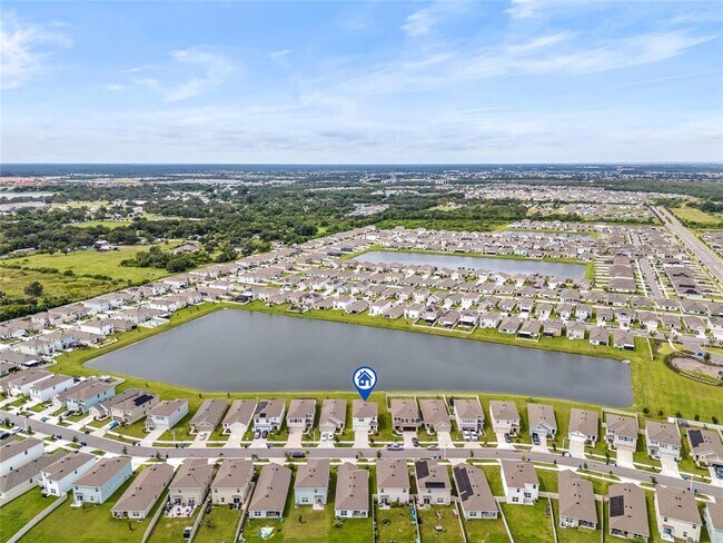 Building Photo - 16847 Delia St