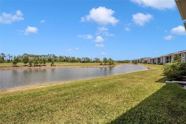 Building Photo - 12470 Wellen Golf St