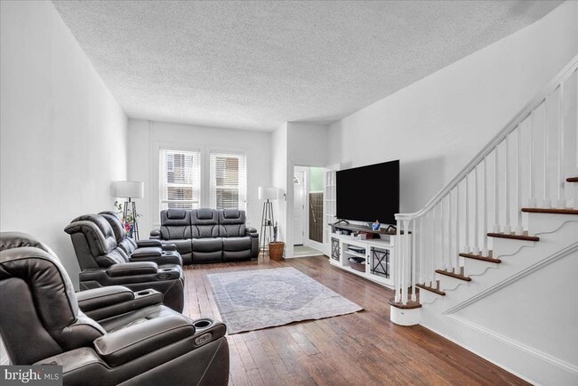 Building Photo - 349 Barclay St