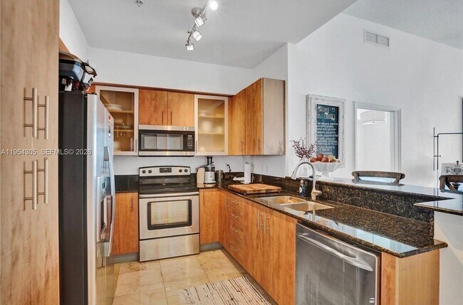 Building Photo - 7900 Harbor Island Dr