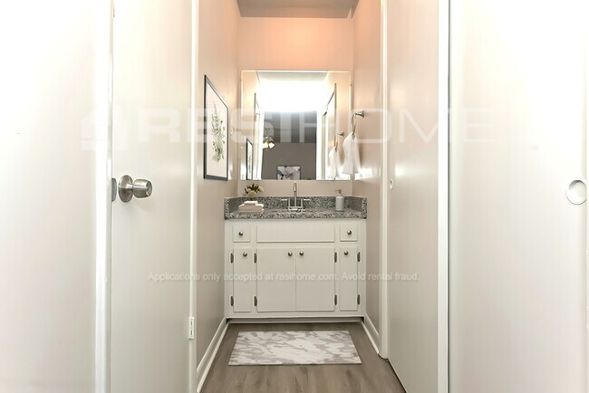 Building Photo - 7545 Montego Ct