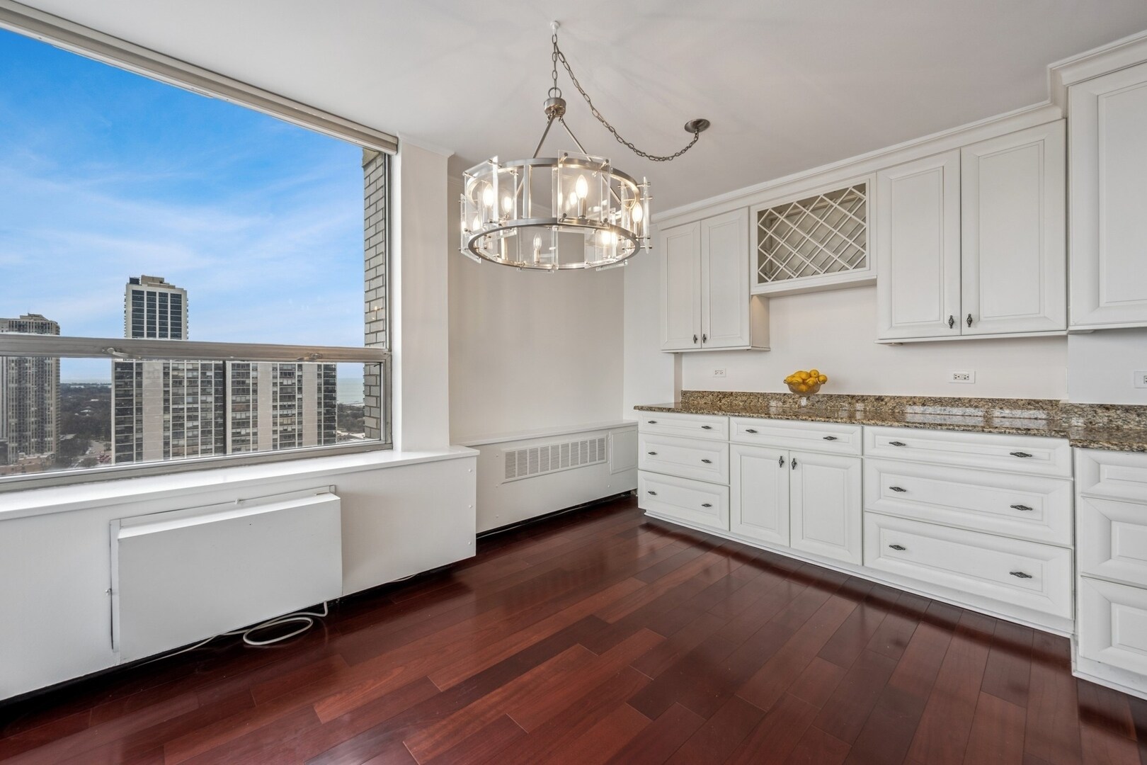 Building Photo - 1360 N Sandburg Ter