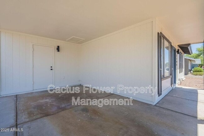 Building Photo - 1708 W Estrella Dr