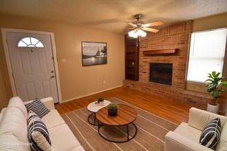 Building Photo - Four Plex