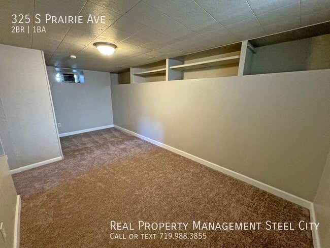 Building Photo - 325 S Prairie Ave