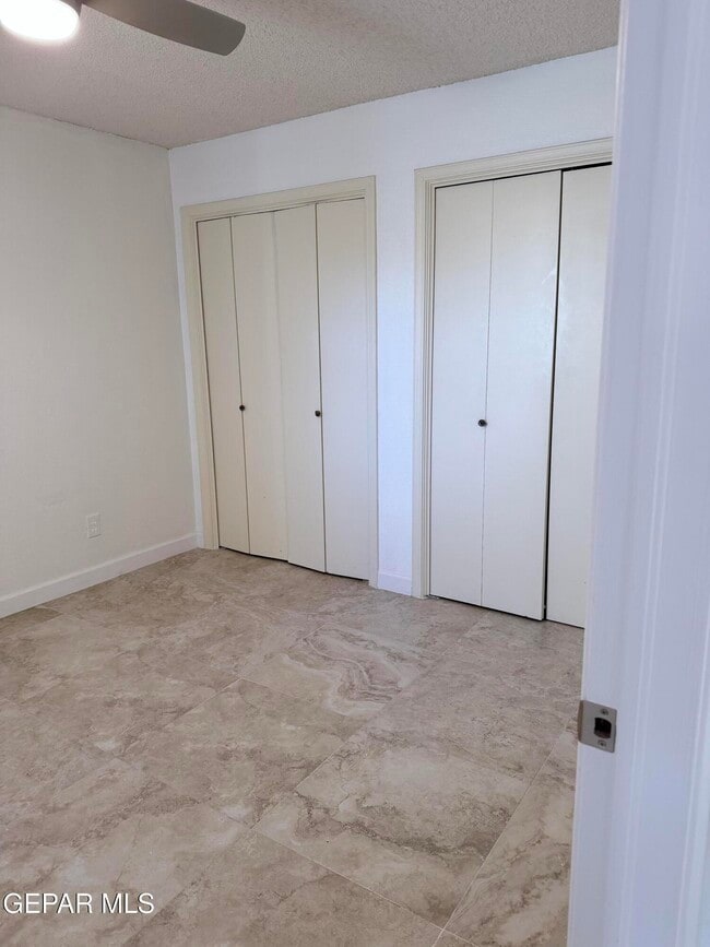 Building Photo - 6035 Bandolero Dr