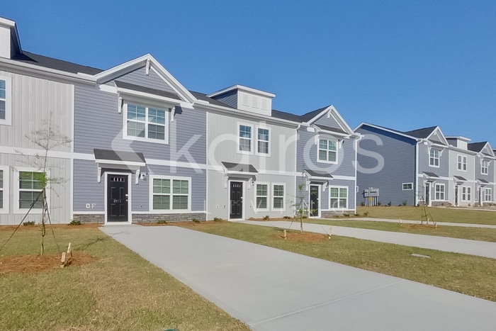 Building Photo - 2415 Banyan Cir