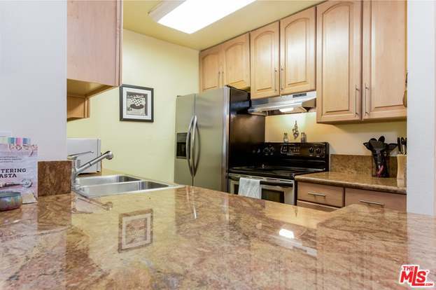 Building Photo - 7765 W 91st St