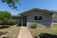 Building Photo - 725 Bellaire Dr