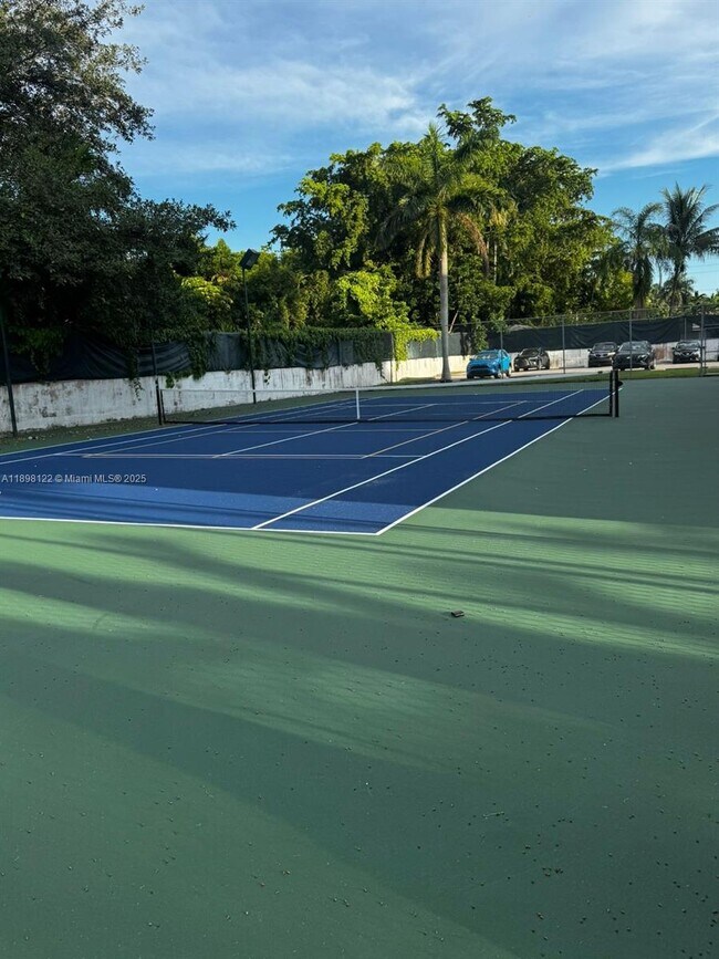 Building Photo - 492 NW 165th St