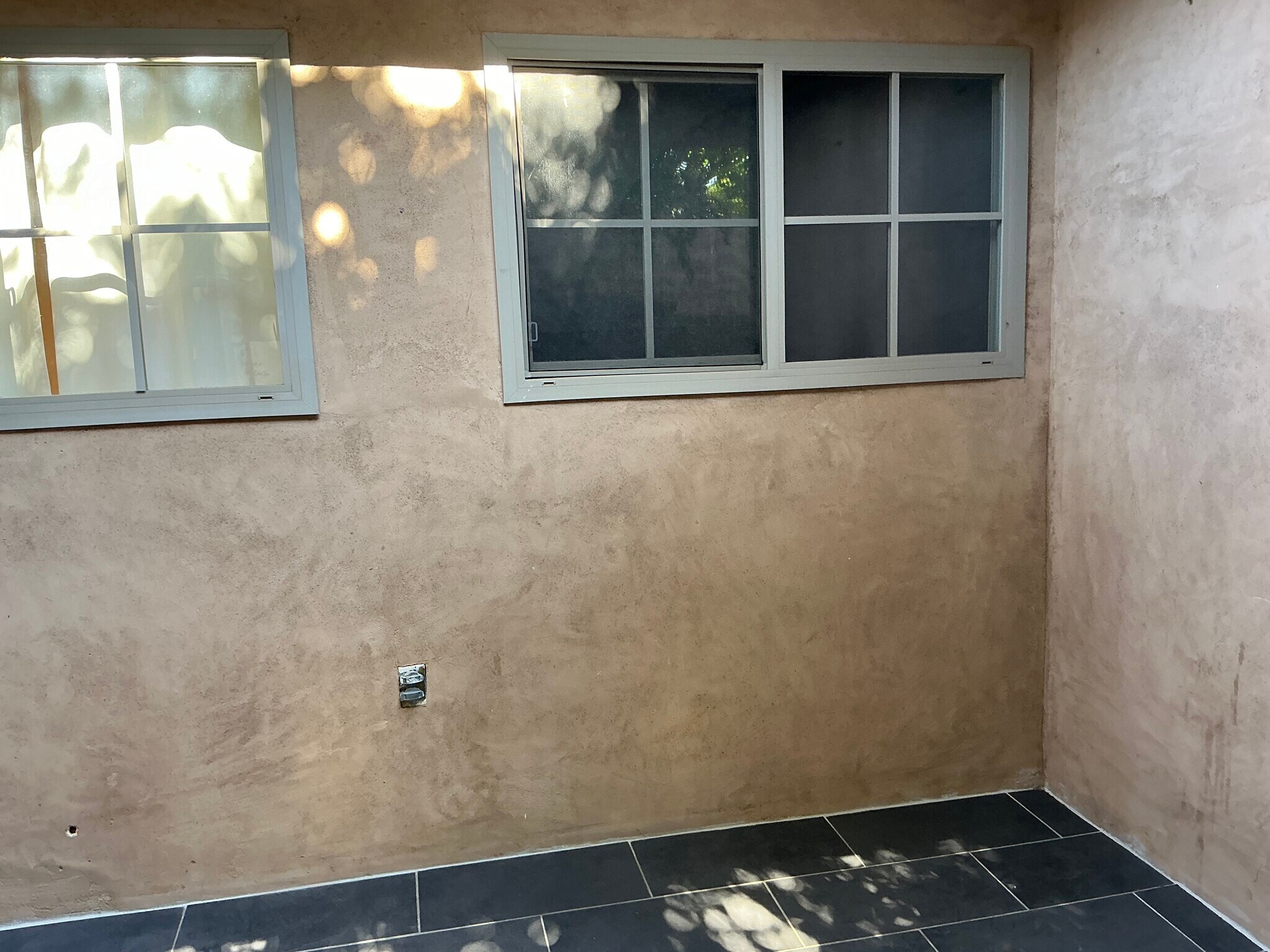 Building Photo - 45652 Lantana Ave