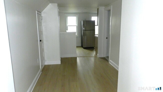 Building Photo - 1655 Iranistan Ave