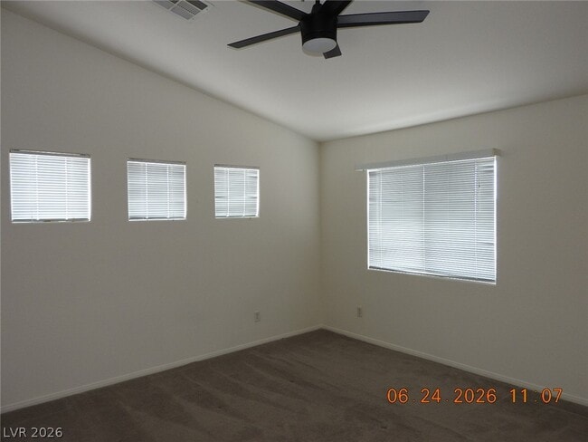 Building Photo - 521 W Dolphin Peak Ct