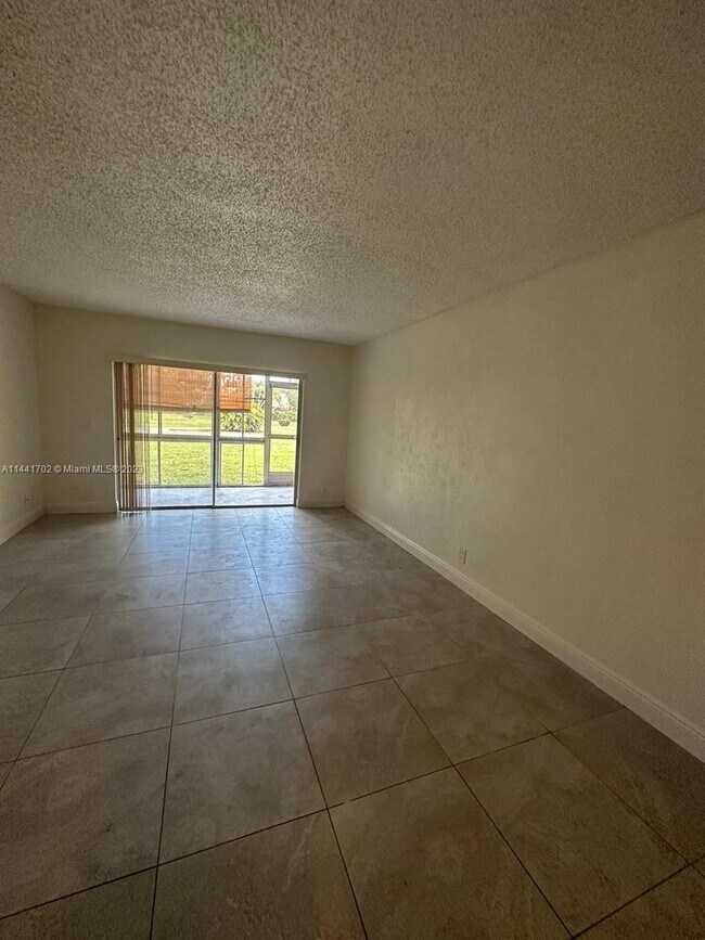 Building Photo - 1630 Embassy Dr