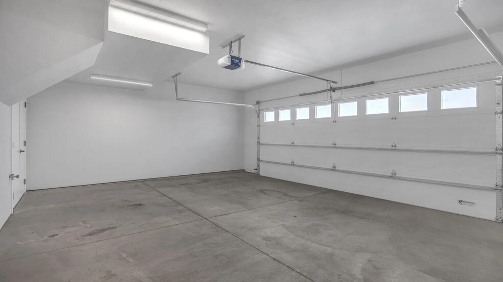 Building Photo - 814 N 15th St