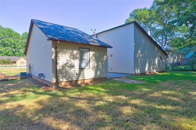 Building Photo - 2389 Old Rex Morrow Rd