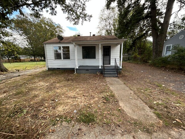Primary Photo - 3 Bedroom home central air and heat