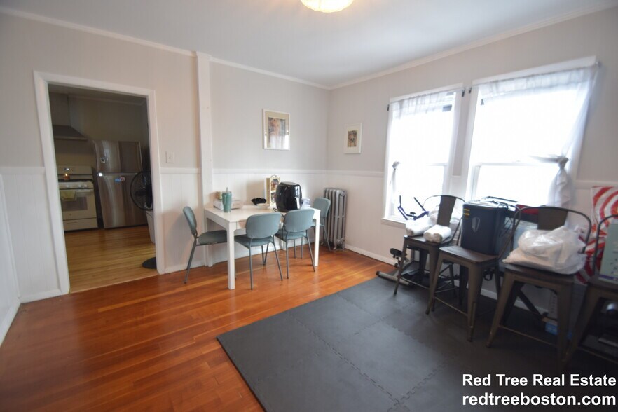 Building Photo - 80 Carroll St