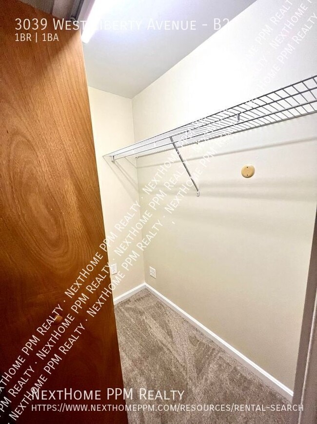 Building Photo - 3039 W Liberty Ave