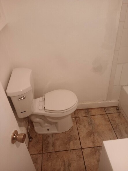 Primary Photo - 545 Lowry Ave