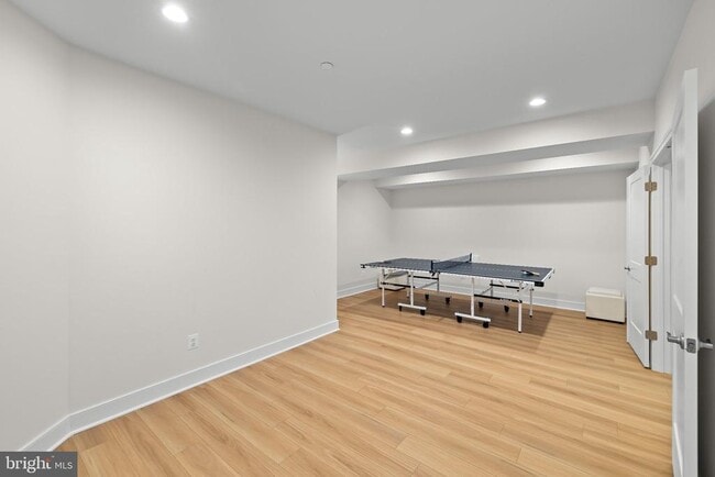 Building Photo - 9501 Wildoak Dr